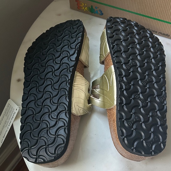 New‎ Birki’s champagne Strappy Sandals with Buckles size 9 - Picture 5 of 6